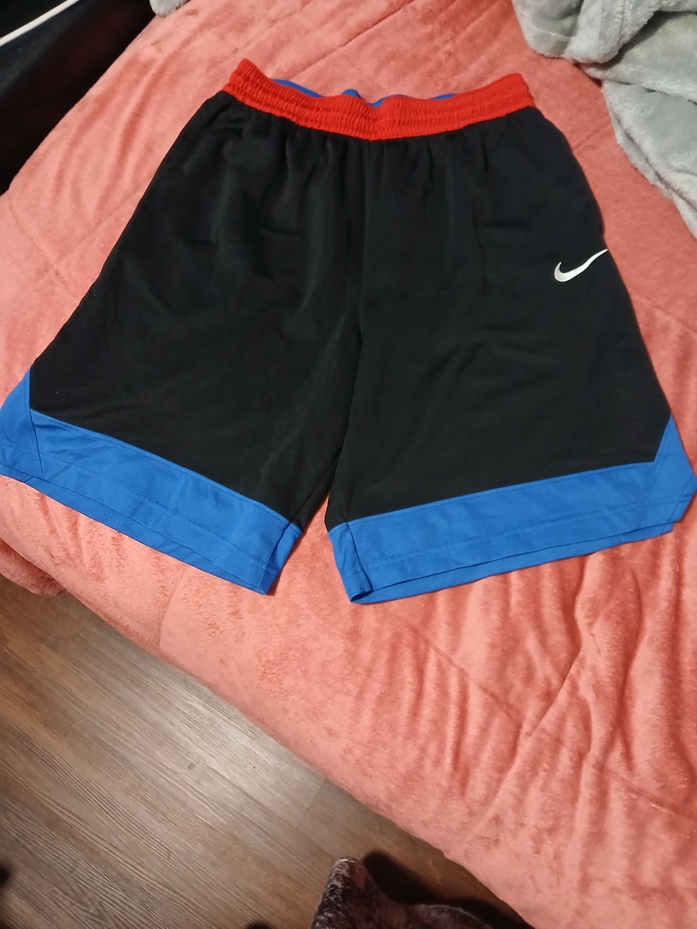 Nike Men’s Black & Blue Performance Basketball Shorts